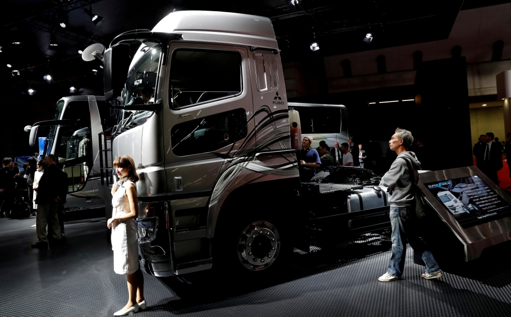 FILE PHOTO: Daimler AG's FUSO Super Great truck is pictured at the 45th Tokyo Motor Show in Tokyo, Japan October 27, 2017. REUTERS/Kim Kyung-Hoon