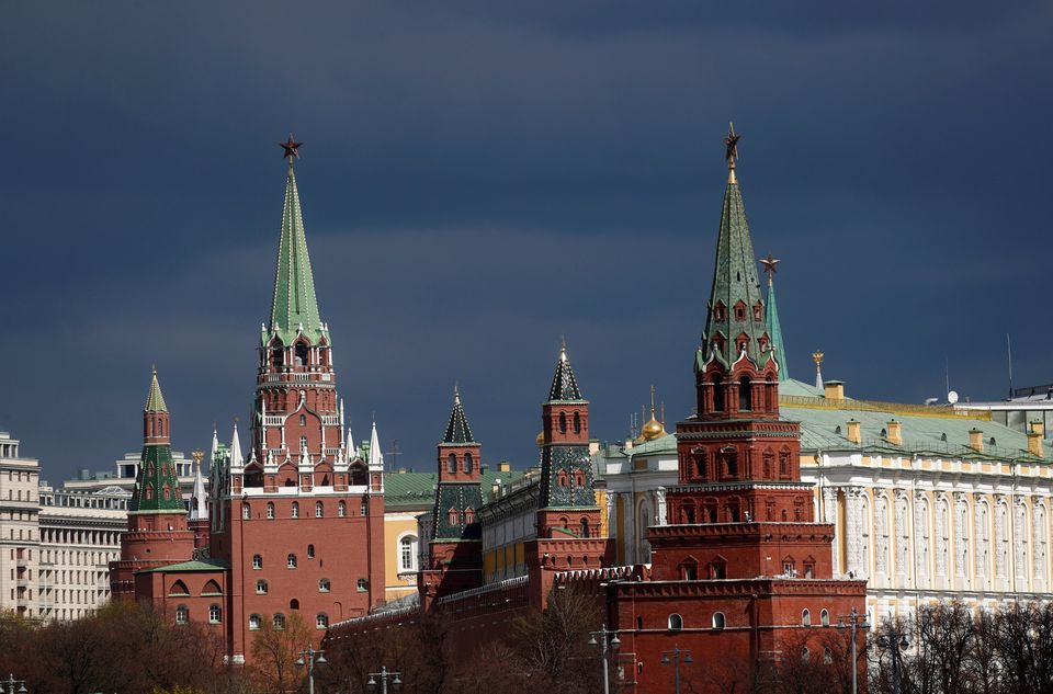 A view shows the Kremlin amid the coronavirus disease (COVID-19) outbreak in Moscow, Russia April 20, 2020. REUTERS/Maxim Shemetov/File Photo

