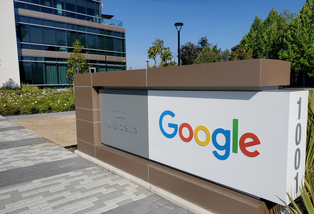 FILE PHOTO: A sign is pictured outside a Google office near the company's headquarters in Mountain View, California, U.S., May 8, 2019. REUTERS/Paresh Dave/File Photo
