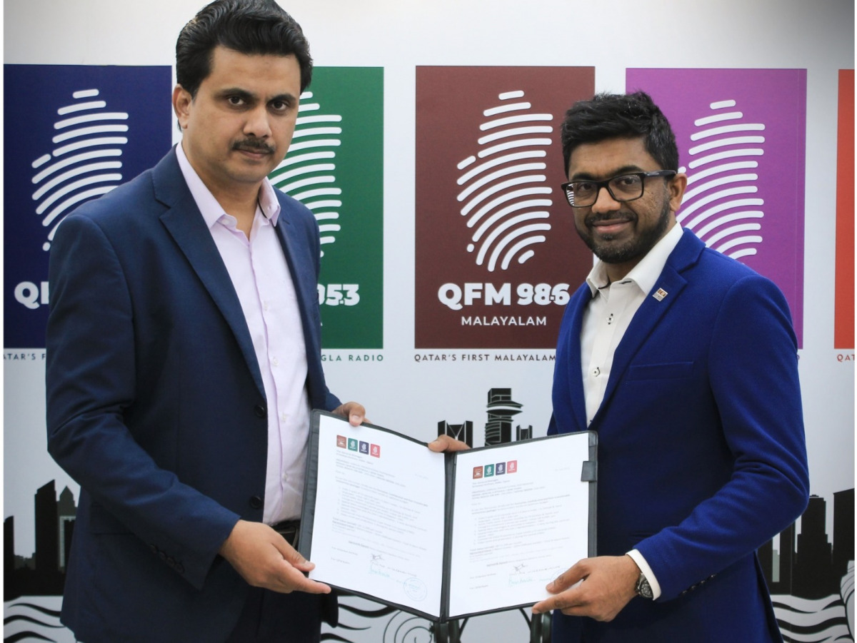 Thusitha Wickramasinghe, the Country Manager of SriLankan Airlines Qatar and Anvar Hussain, CEO of QFM Radio Network 