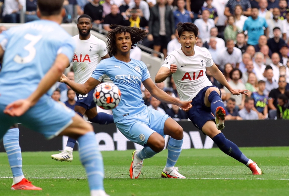 Soccer Football - Premier League - Tottenham Hotspur v Manchester City - Tottenham Hotspur Stadium, London, Britain - August 15, 2021 Tottenham Hotspur's Son Heung-min scores their first goal REUTERS/David Klein