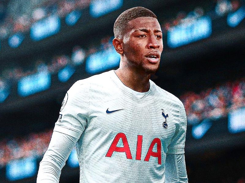 Twitter: Emerson Royal
