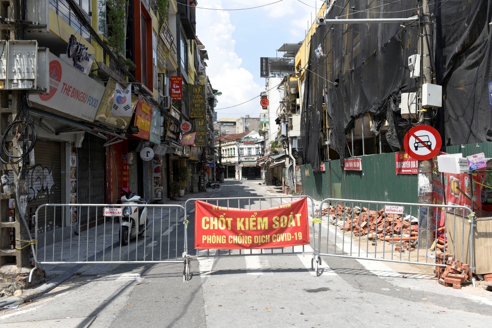 A barrier is pictured in a quarantine area amid the coronavirus disease (COVID-19) in Hanoi, Vietnam, September 6, 2021.REUTERS/Stringer/File Photo