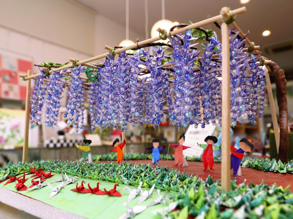 Akira Iwabuchi's work at the Tokyo Origami Museum,