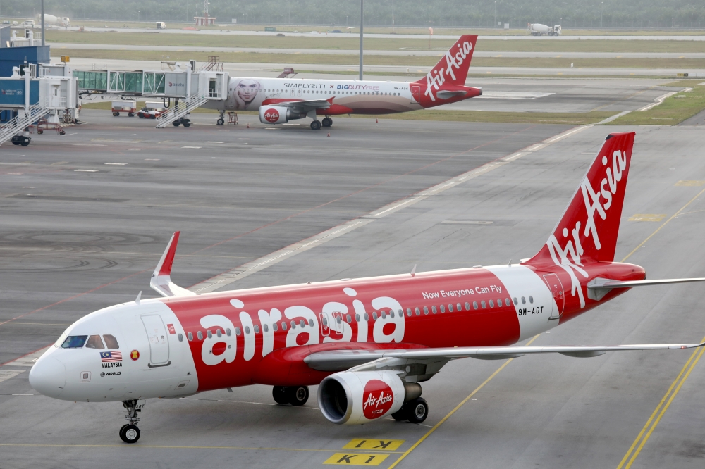 AirAsia Airbus A320-200 planes are seen on the tarmac of Kuala Lumpur International Airport 2 (KLIA2) in Sepang, Malaysia, February 4, 2020. Reuters/Lim Huey Teng/File Photo