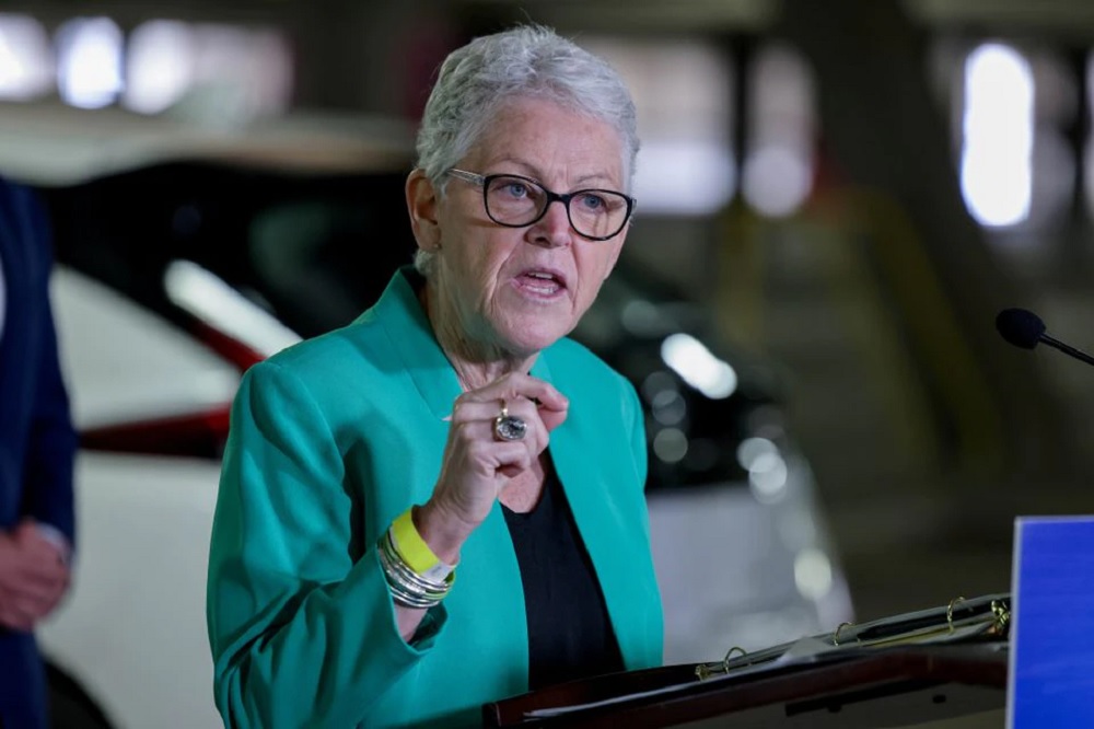 White House Climate Advisor Gina McCarthy holds a news conference in the parking garage at Union Station in front of new EV charging stations in Washington, U.S., April 22, 2021. REUTERS/Evelyn Hockstein/File Photo