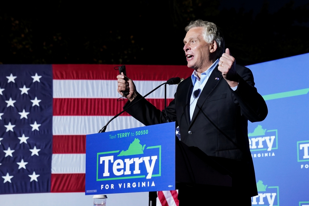 Candidate for Governor of Virginia Terry McAuliffe speaks during his campaign rally in Dumfries, Virginia October 21, 2021. (REUTERS/Kevin Lamarque)