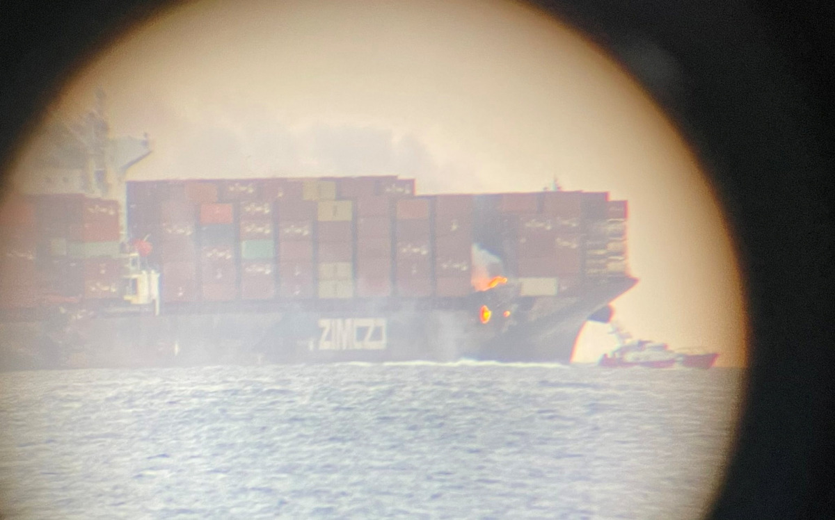 On Saturday, Canada's coast guard said the ship itself was not on fire and only 10 containers were burning.

