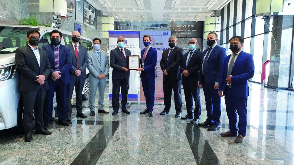R K Murugan, AAB’s CEO, receiving the ISO 27001 Accreditation certificate from Guillaume Lafage, ATOS General Manager, in presence of other officials.