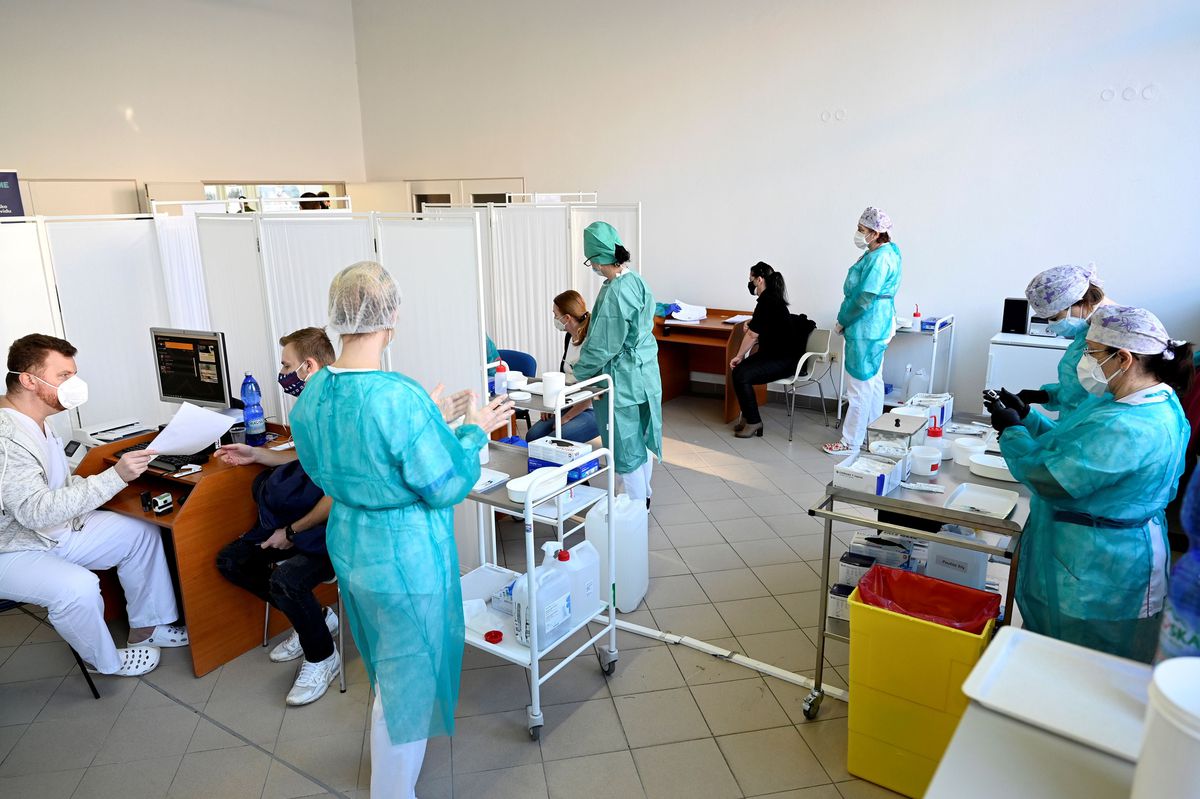 Medical staff are seen as the coronavirus disease (COVID-19) vaccination continues at the University Hospital, in Nitra, Slovakia January 11, 2021. REUTERS/Radovan Stoklasa

