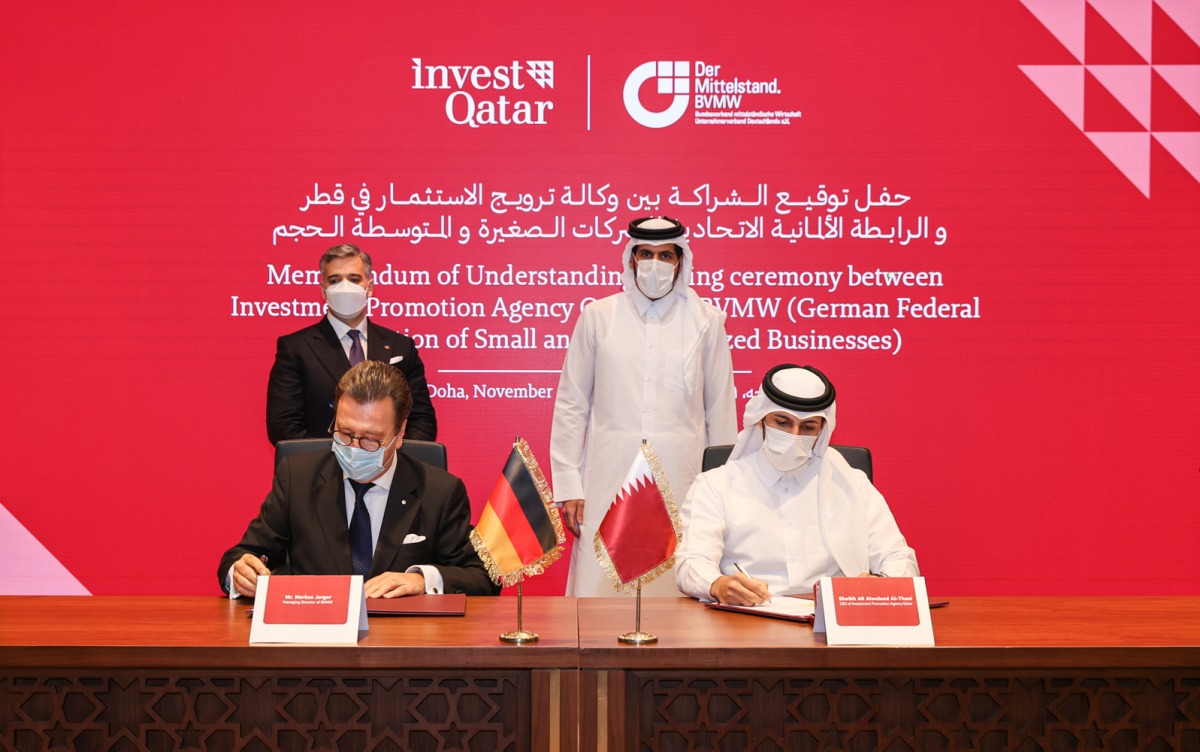 Minister of Commerce & Industry H E Sheikh Mohammed bin Hamad bin Qassim Al Thani witnessing the signing of MoU by Chief Executive Officer of IPA Qatar H E Sheikh Ali Alwaleed Al Thani and BVMW Executive Director Markus Jerger.