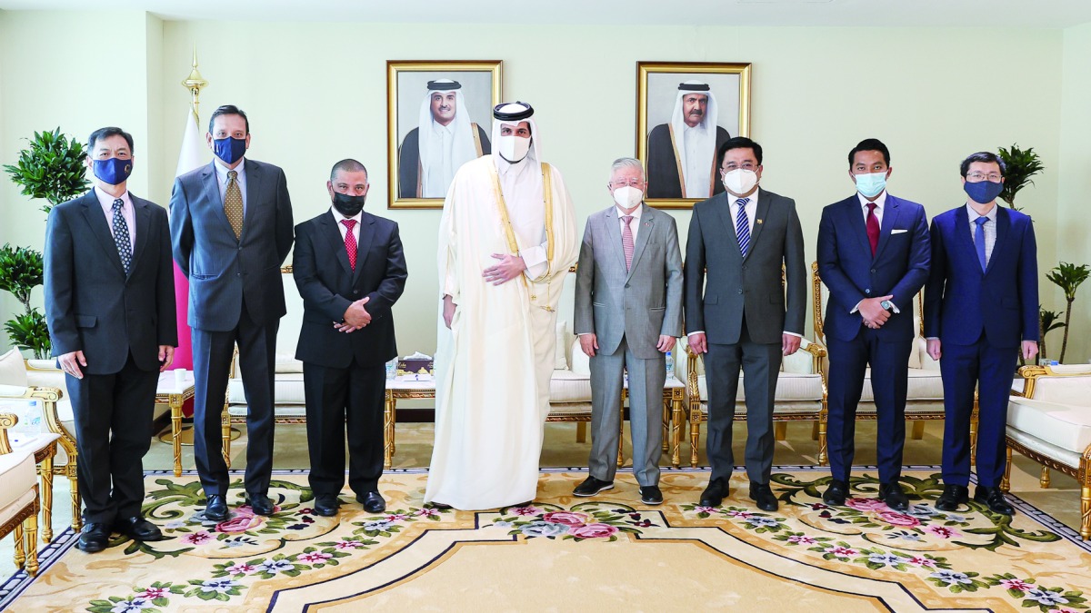 Minister of Commerce & Industry H E Sheikh Mohammed bin Hamad bin Qassim Al Thani, met with a delegation of the Association of Southeast Asian Nations (ASEAN), headed by H E Ridwan Hassan, Ambassador of the Republic of Indonesia to Qatar, and featuring the participation of heads of diplomatic missions of ASEAN member States.