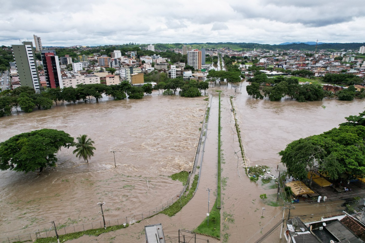 An aerial view shows a neighbourhood during flooding caused by the overflowing Cachoeira river in Itabuna, Bahia state, Brazil, December 26, 2021. Picture taken with a drone. REUTERS/Leonardo Benassatto
