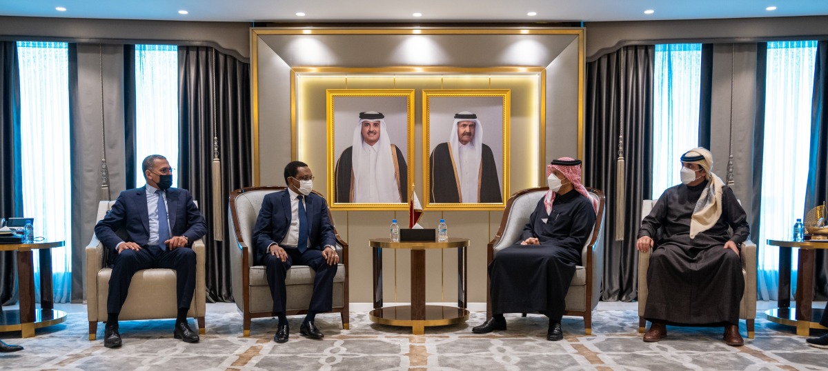 Deputy Prime Minister and Minister of Foreign Affairs H E Sheikh Mohammed bin Abdulrahman Al Thani meeting Minister of Foreign Affairs of Chad H E Mahamat Zene Cherif, in Doha, yesterday. 
