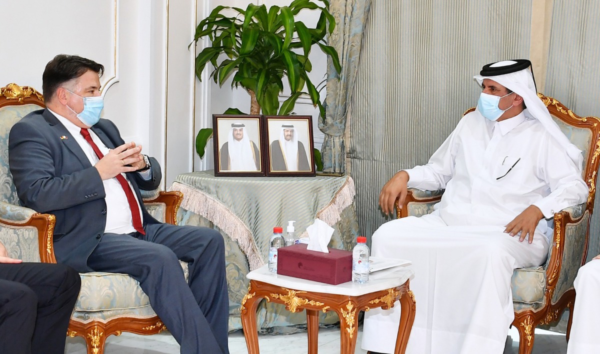 Qatar Chamber First Vice-Chairman Mohamed bin Towar Al Kuwari, with the head of the German delegation representing the German Near and Middle East Association (NUMOV) and CEO of KSG Security & Defense Agency Dr. Frank Duchardt, at the QC headquarters, yesterday. 