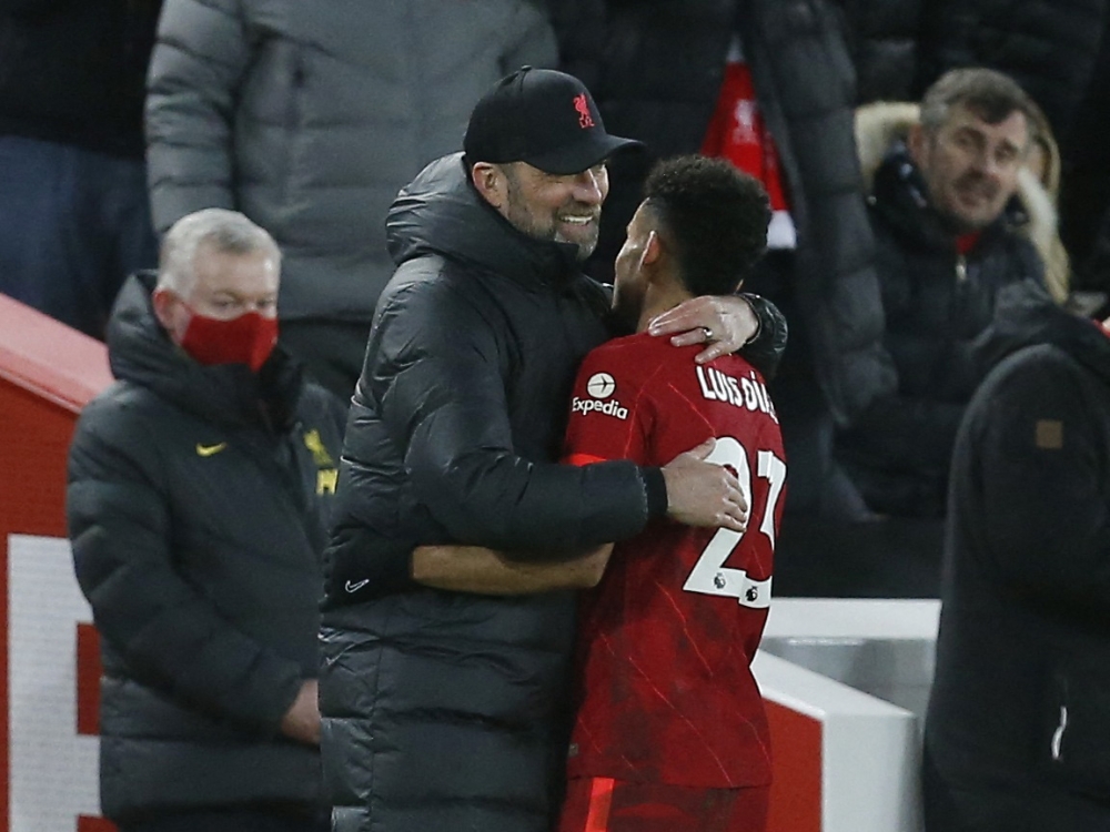 Liverpool's Luis Diaz with manager Juergen Klopp after being substituted REUTERS/Craig Brough