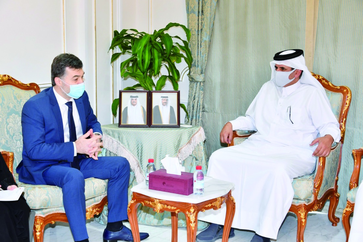 Qatar Chamber First Vice-Chairman Mohamed bin Towar Al Kuwari (right) with the Deputy Chairman of the Committee for External Relations of Saint Petersburg Government and Head of Foreign Economic Cooperation Department Arbi Abubakarov, during a meeting in Doha, recently.  