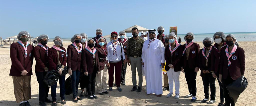 BPS students and officials during the beach clean-up event in Al Wakrah.