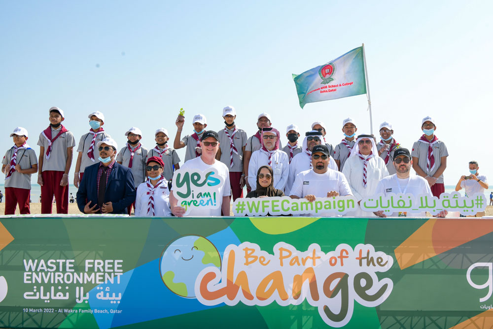 Volunteers posing for the group photo.