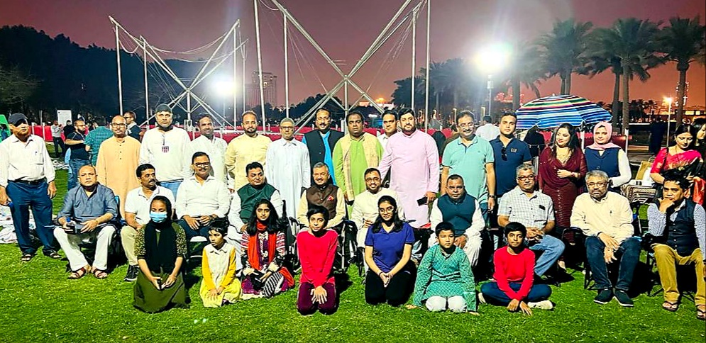 Some of the participants of the AMUAAQ community Iftar and officials with Indian Ambassador to Qatar, Dr. Deepak Mittal.