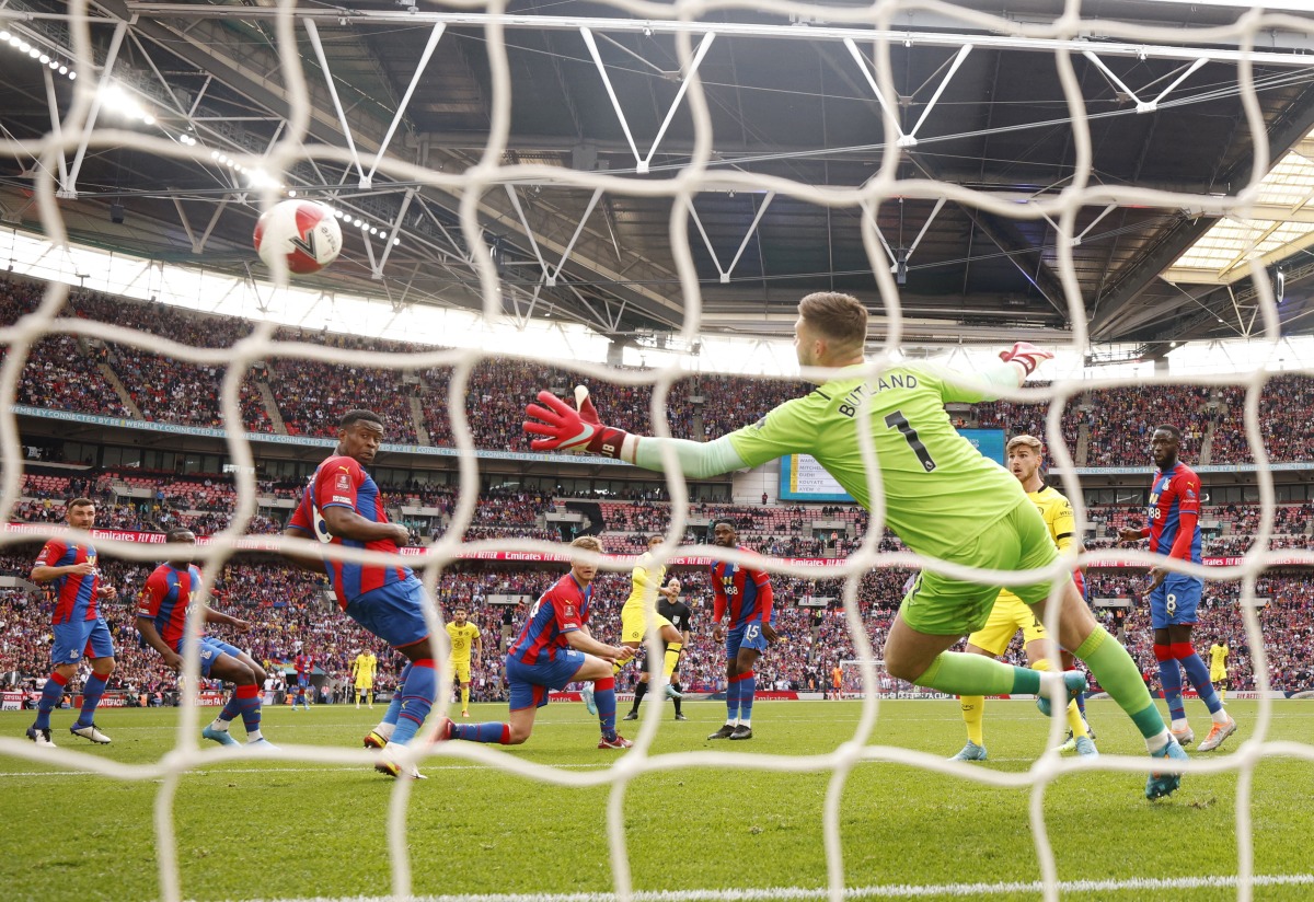 Chelsea's Ruben Loftus-Cheek scores their first goal Action Images via Reuters/John Sibley
