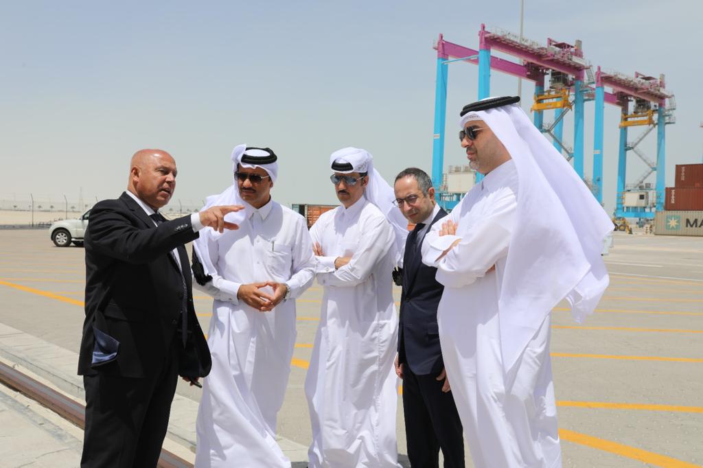 Minister of Transport of Egypt H E Vice Admiral Eng Kamel Elwazir visiting Hamad Port, where he was briefed on the operational processes.  The minister listened to a detailed explanation from professionals representing Mwani Qatar on the components of the port, its development phases and future plans.