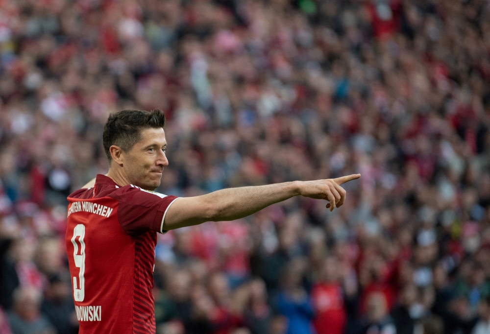 Bayern Munich's Robert Lewandowski celebrates scoring their second goal REUTERS/Andreas Gebert