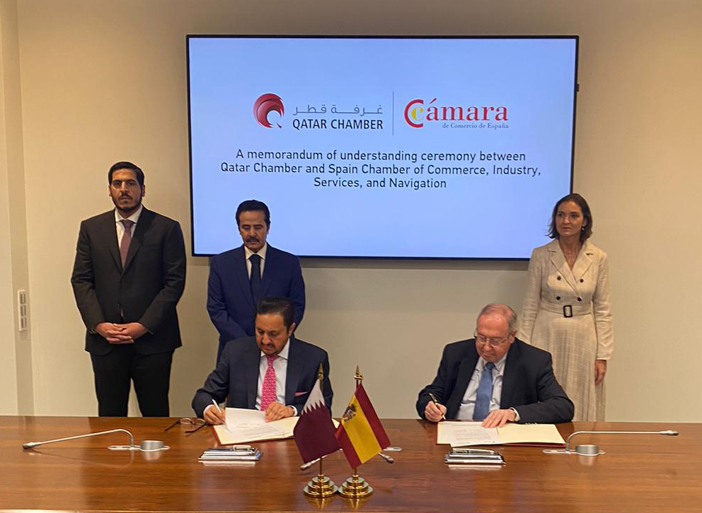 Minister of Commerce and Industry H E Sheikh Mohammed bin Hamad bin Qassim Al Thani witnessing the signing of MoU between Qatar Chamber and Spanish Chamber of Commerce.