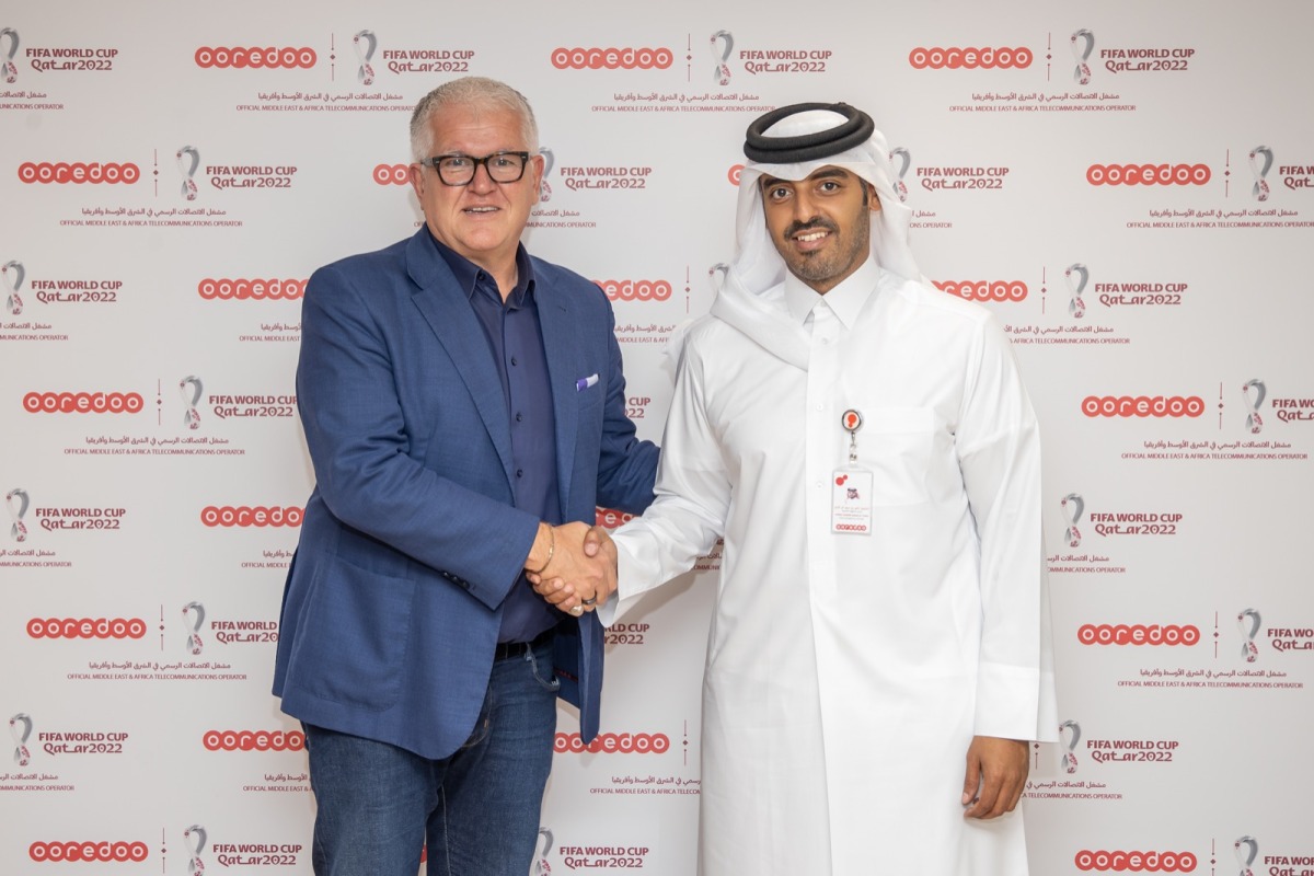 Chief Commercial Officer at Ooredoo Sheikh Nasser bin Hamad bin Nasser Al Thani welcoming FIFA’s Chief Business Officer Romy Gai.