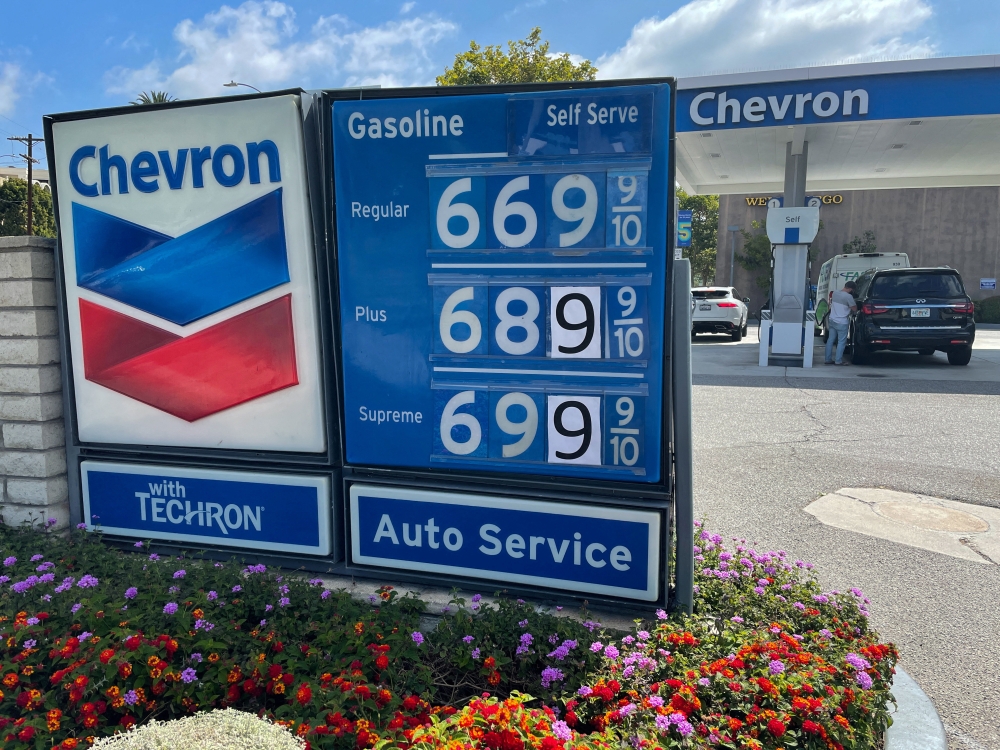 Gas prices at a Chevron station as rising inflation and oil costs affect the consumers in Los Angeles, California. Reuters/Lucy Nicholson/File Photo