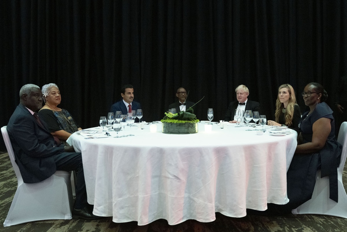 Amir H H Sheikh Tamim bin Hamad Al Thani attending a dinner banquet held by President of Republic of Rwanda H E Paul Kagame in honour of Their Excellencies and Highnesses Heads of State and Government and senior officials participating in the Commonwealth Heads of Government Meeting, at the Kigali Convention Centre, yesterday.
