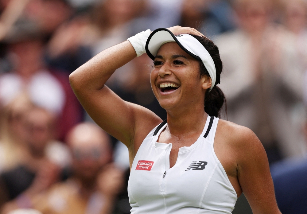 Britain's Heather Watson celebrates winning her third round match against Slovenia's Kaja Juvan on July 1, 2022. (Reuters/Matthew Childs)