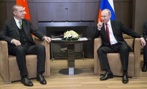 Russian President Vladimir Putin (R) meets with his Turkish counterpart Tayyip Erdogan in Sochi, Russia, May 3, 2017. REUTERS/Alexander Zemlianichenko/Pool