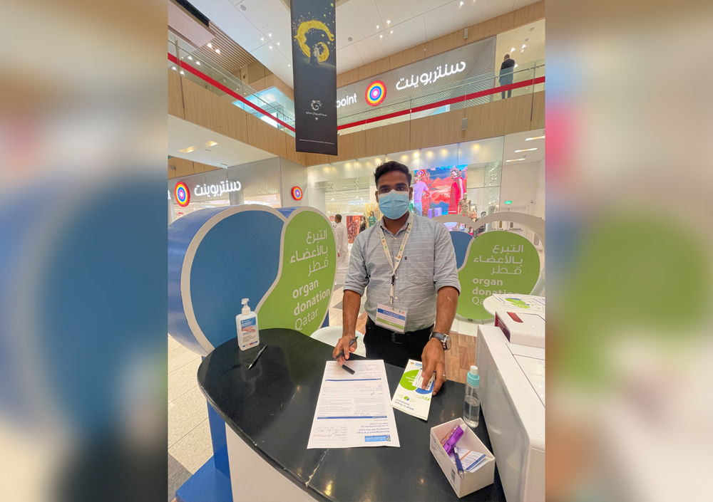 A volunteer during the organ donation drive and awareness campaign at Doha Festival City. 