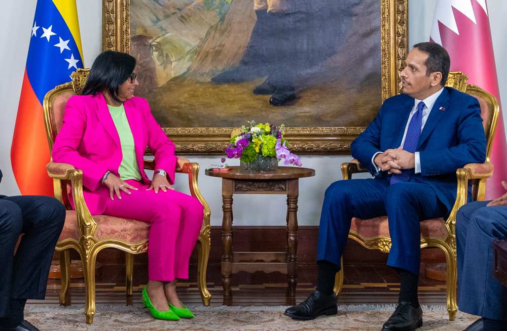 Deputy Prime Minister and Minister of Foreign Affairs H E Sheikh Mohammed bin Abdulrahman Al Thani with Vice-President of Venezuela, H E Dr. Delcy Rodríguez, in Caracas, yesterday. 