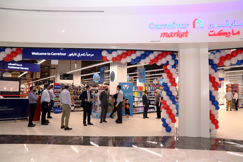 The latest Carrefour store features all modern comforts to give customers a pleasant shopping experience in good time with the ‘Back-to-School’ season. 
