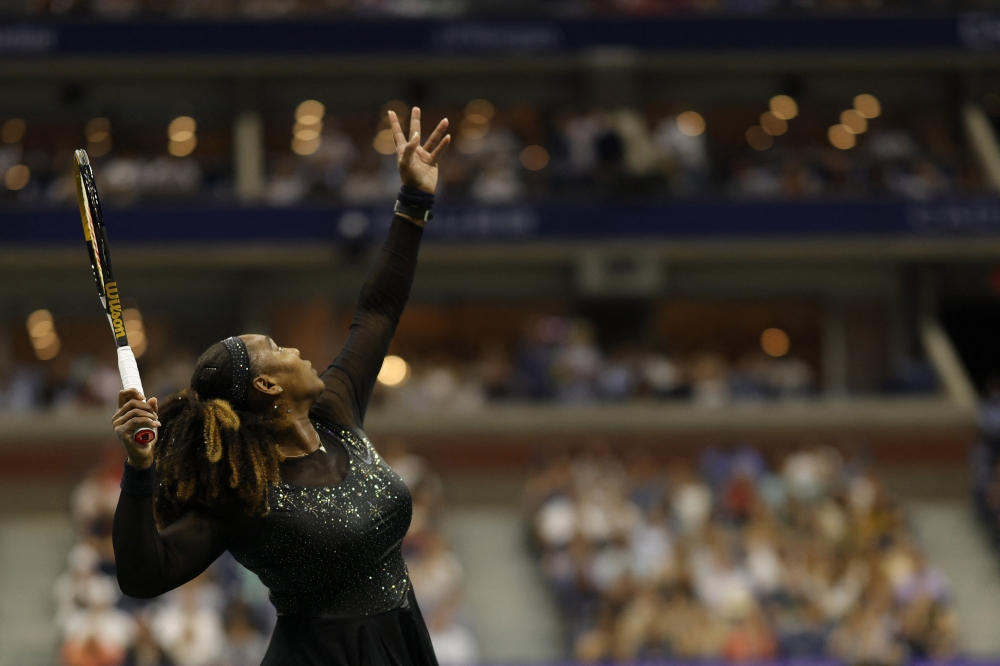 Serena Williams (USA) serves against Anett Kontaveit (EST) (not pictured) on day three of the 2022 U.S. Open tennis tournament at USTA Billie Jean King Tennis Center.  Geoff Burke-USA TODAY Sports