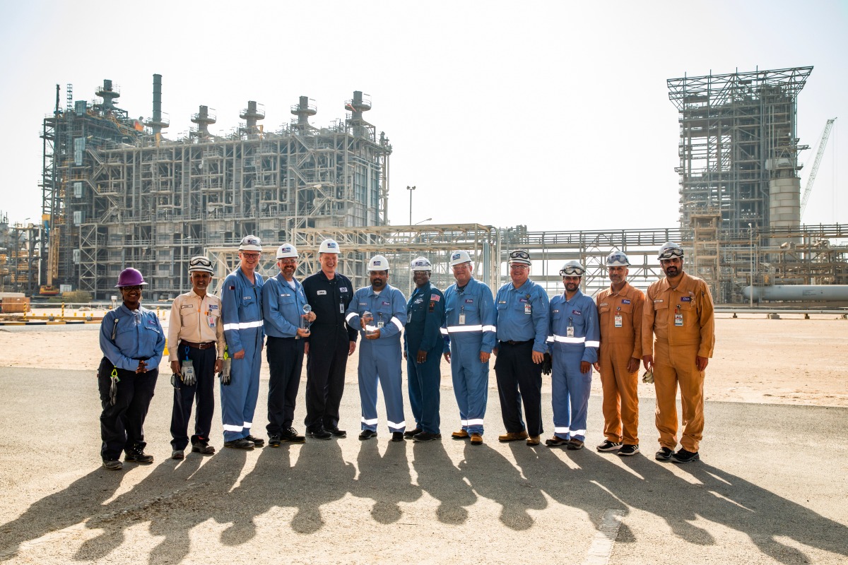 Officials pose for a group photo.