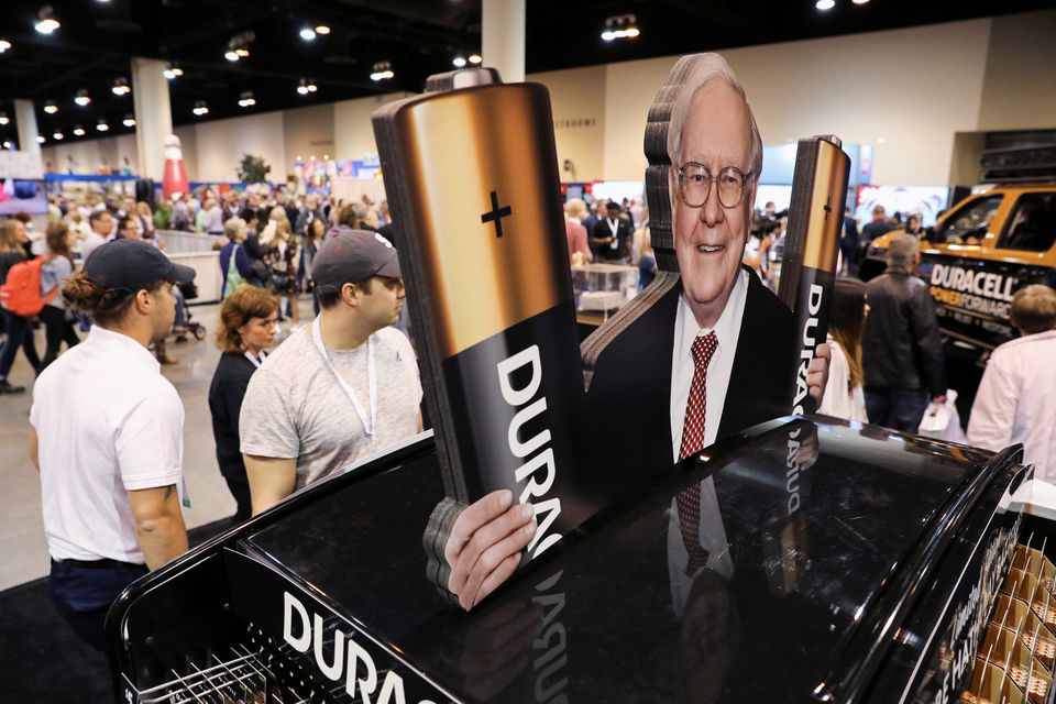 Shareholders shop for discounted products at the annual Berkshire Hathaway shareholder meeting in Omaha, Nebraska, US, on May 4, 2019. File Photo / Reuters

