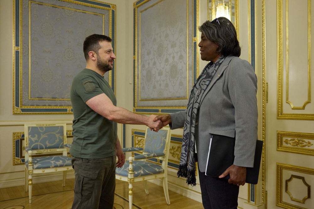 Ukraine's President Volodymyr Zelenskiy welcomes US Representative to the United Nations, Ambassador Linda Thomas-Greenfield, in Kyiv, Ukraine, November 8, 2022. (Ukrainian Presidential Press Service/Handout via REUTERS)