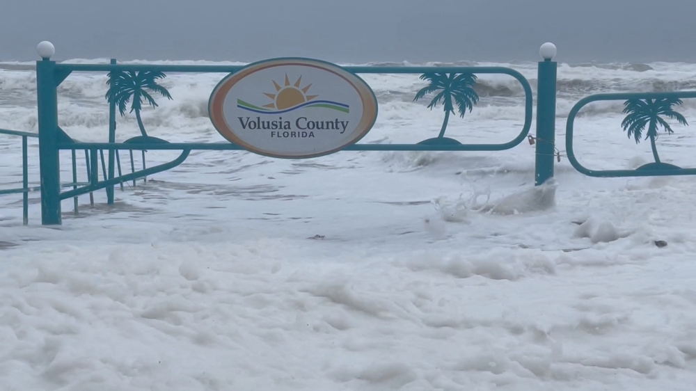 A general view shows the storm tides at Daytona Beach, before the expected arrival of Tropical Storm Nicole, in Volusia County, Florida, U.S. November 10, 2022, in this screen grab obtained from social media video. Eric Liebman/ Twitter @eric_liebman/via REUTERS