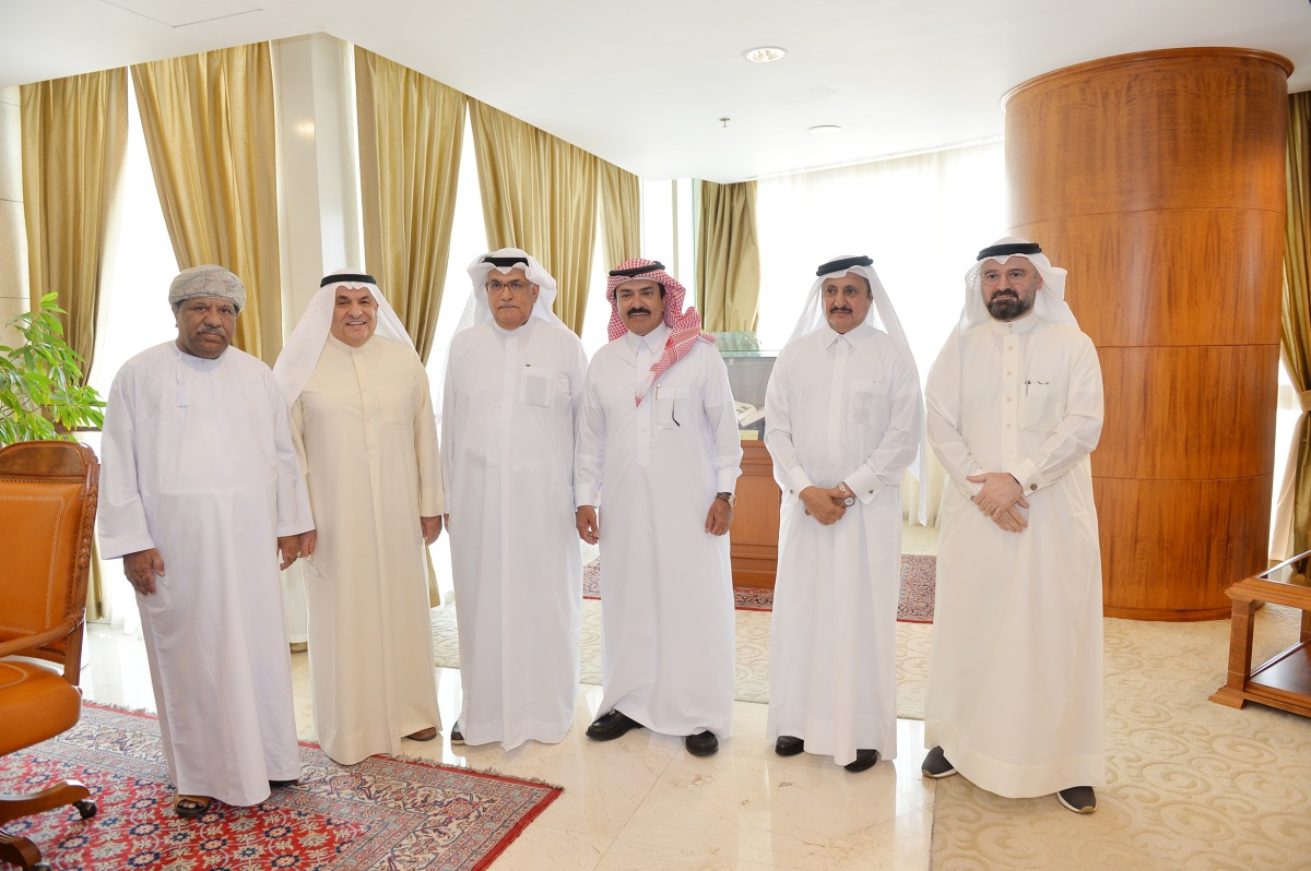  Qatar Chamber and Union of Arab Chamber officials at the 133rd board of directors meeting of the Union of Arab Chambers in the State of Kuwait.