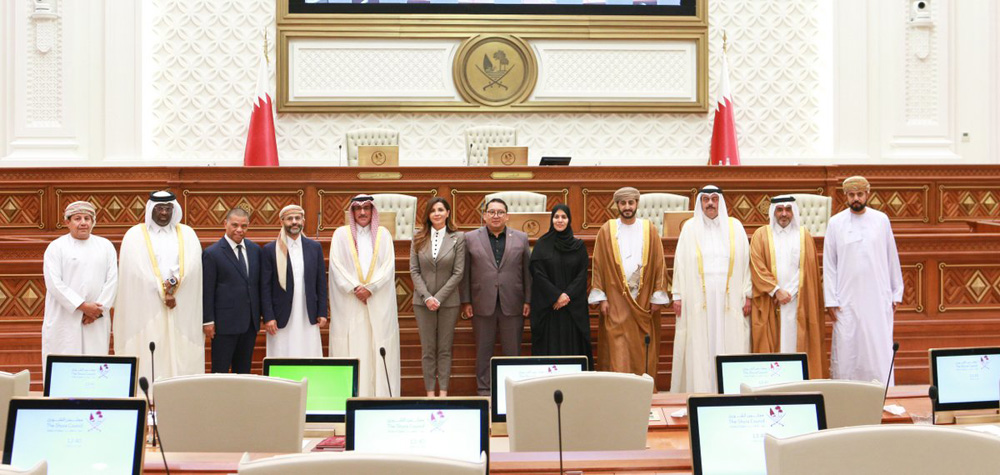 Deputy Speaker of the Shura Council H E Dr. Hamda bint Hassan Al Sulaiti with visiting parliamentary officials. 