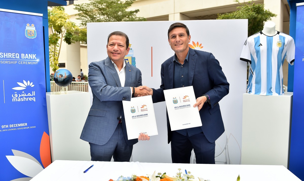 Ahmed Abdelaal, Group Chief Executive Officer of Mashreq, with former Argentinian star Javier Zanetti during the sponsorship signing ceremony, yesterday. Pic: Abdul Basit