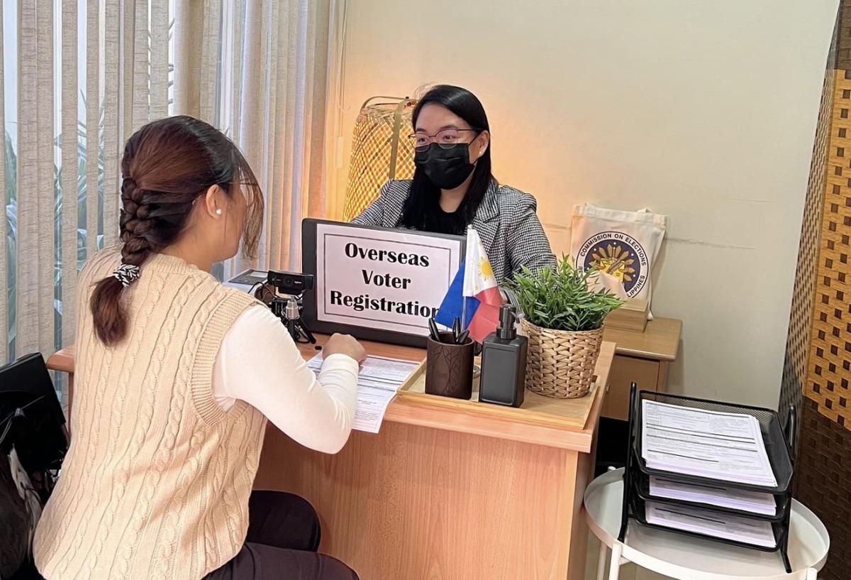 Overseas voter registration desk at the Philippine Embassy.
