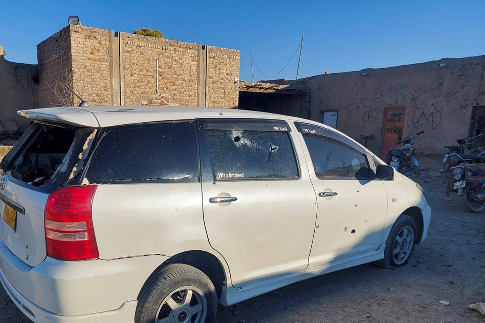 A car with bullet holes is seen after cross-border shelling and gunfire in the Pakistan-Afghanistan border town of Chaman, Pakistan, on December 15, 2022. REUTERS/Abdul Khaliq Achakzai






