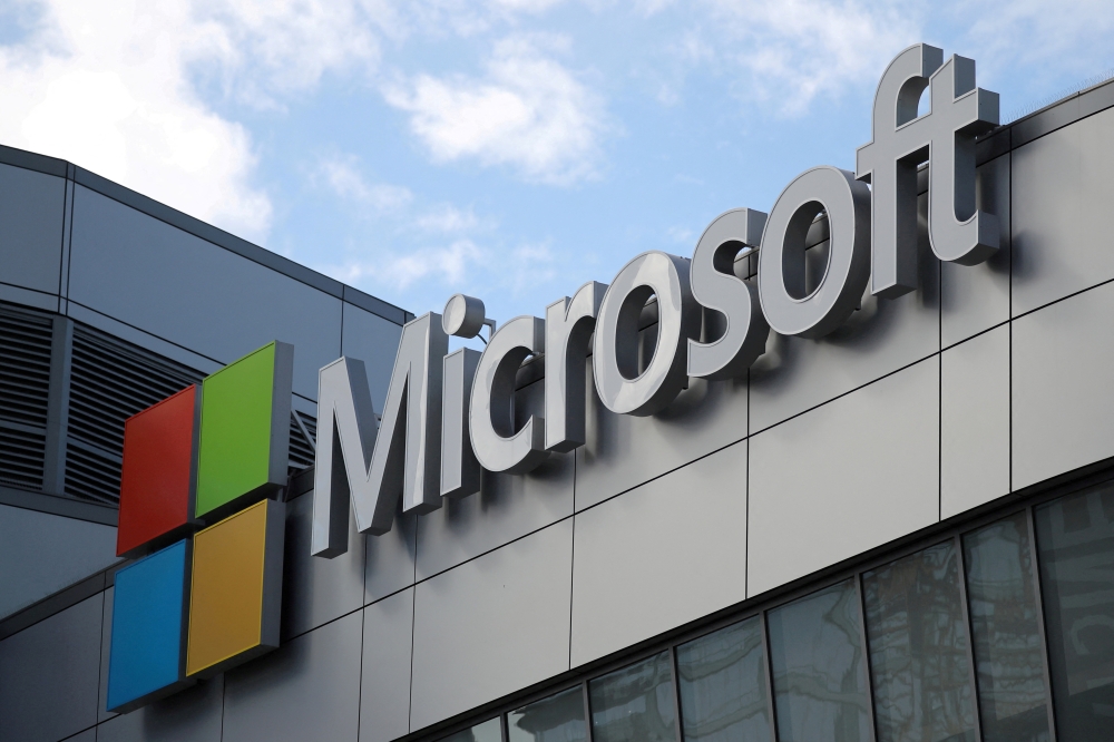 A Microsoft logo is seen in Los Angeles, California US November 7, 2017. File Photo / Reuters