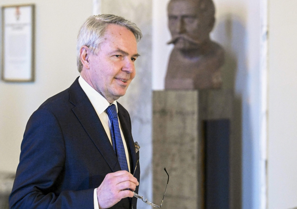 Finland's Foreign Minister Pekka Haavisto arrives to hold a news conference at the Parliament Building in Helsinki, Finland on January 24, 2023. (Photo by Vesa Moilanen / Lehtikuva / AFP)