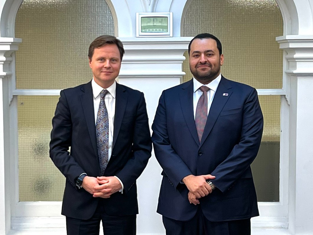 Assistant Foreign Minister for Regional Affairs H E Dr. Mohammed bin Abdulaziz bin Saleh Al Khulaifi meeting  with Director of Middle East Affairs at the British Foreign Office H E Stephen Hickey in London, yesterday.