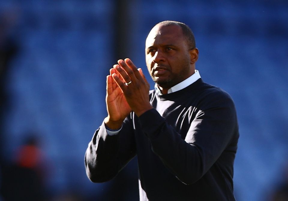 Soccer Football - Premier League - Crystal Palace v Leicester City - Selhurst Park, London, Britain - October 3, 2021 Crystal Palace manager Patrick Vieira applauds fans after the match Action Images via Reuters/Hannah Mckay